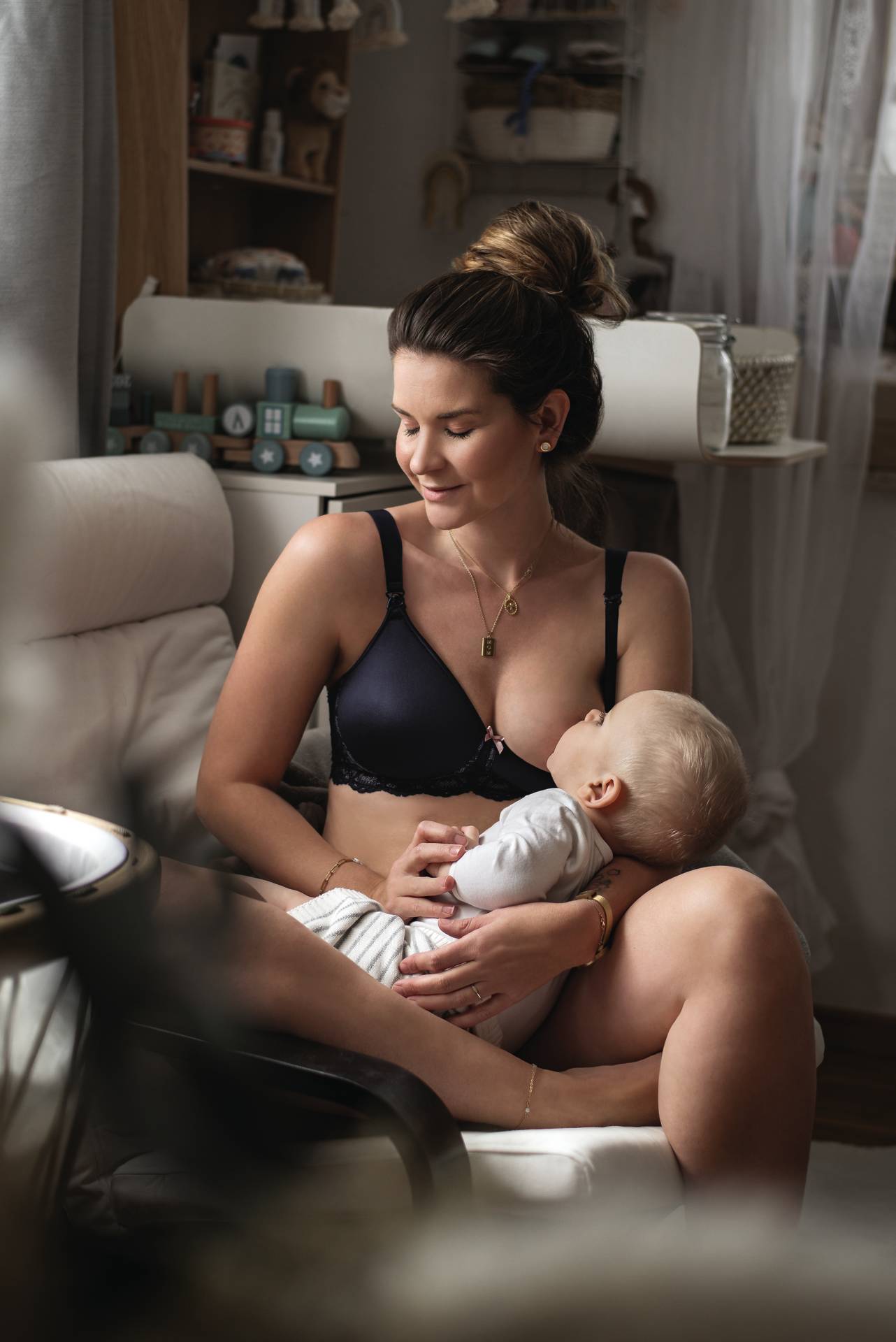 Kojicí podprsenka ANITA MISS LOVELY, černá (B-G)